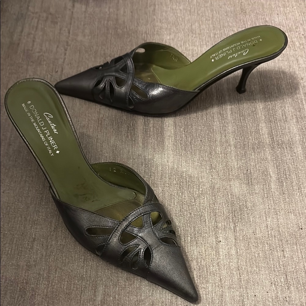 Donald J. Pliner Black Kitten Heel Mules